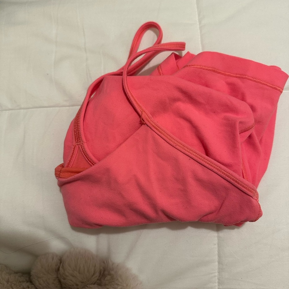 Lululemon Power Pose Y with built in bra Pink 4